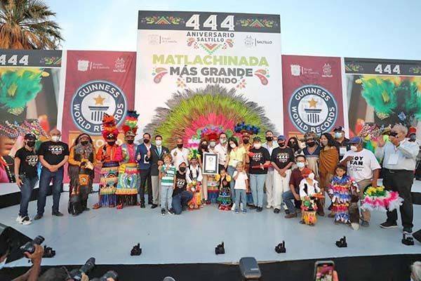 Inicia Aniversario 444 con récord Guinness