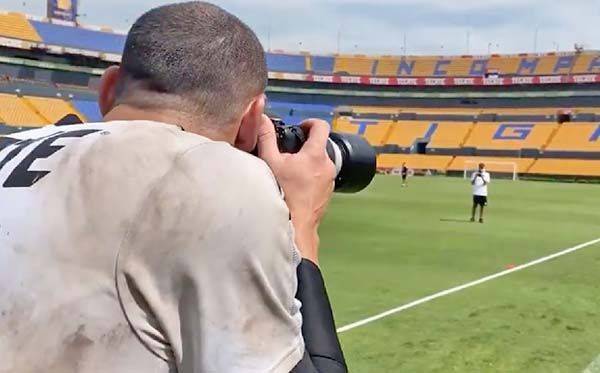 Nahuel Guzmán ‘dejó’ la portería de Tigres por ser el fotógrafo del club; aquí las imágenes…
