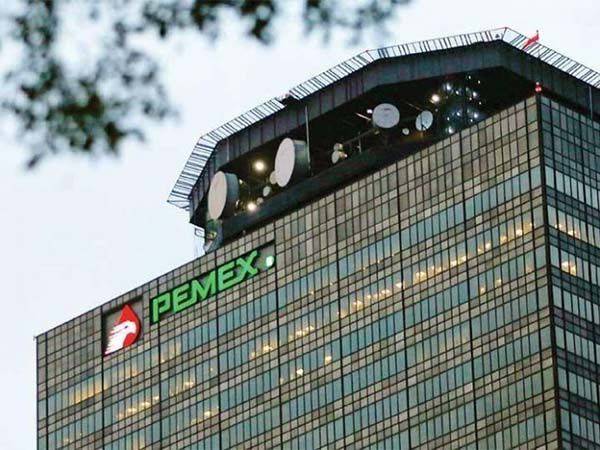 ‘Premian’ a Pemex; le ceden yacimiento