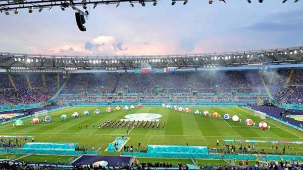PREMIER LEAGUE: VETARÁ DE LOS ESTADIOS A LOS AFICIONADOS NO VACUNADOS