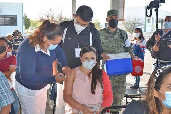 Maestros no quieren el biológico CanSino