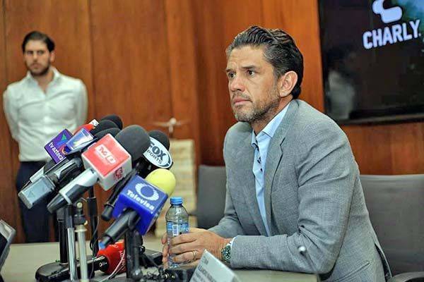 Rompe Santos relación con Fox Sports