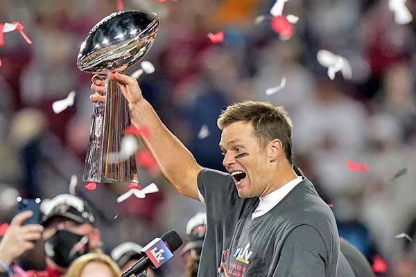 Ganó Brady el Super Bowl estando lesionado