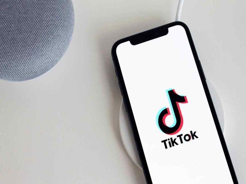 TikTok refuerza controles de privacidad para los adolescentes