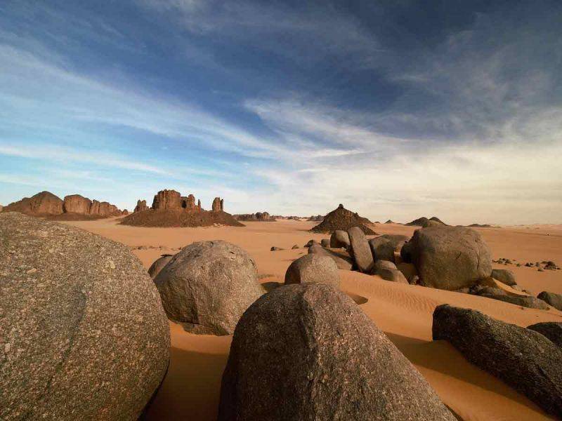 Mueren 6 migrantes de sed en el desierto del Sahara