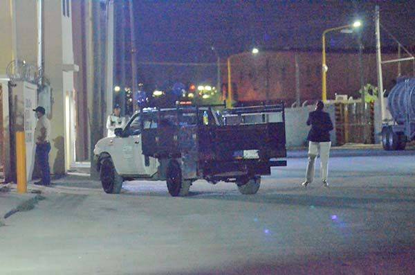Pánico por derrame de gasolina en almacén