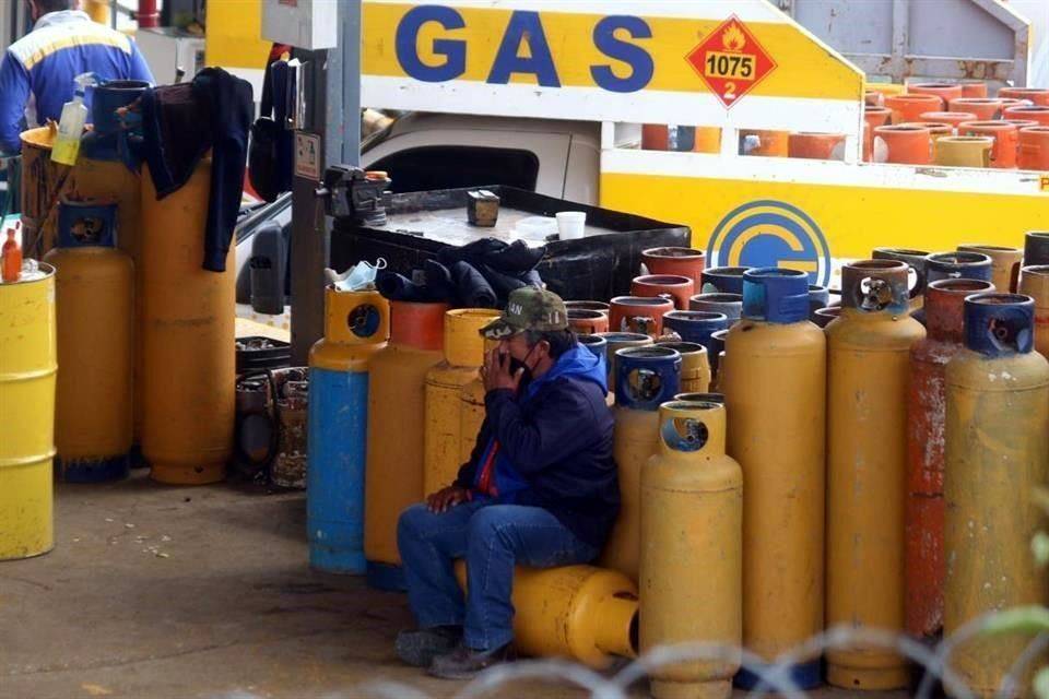 Afecta protesta reparto de gas LP