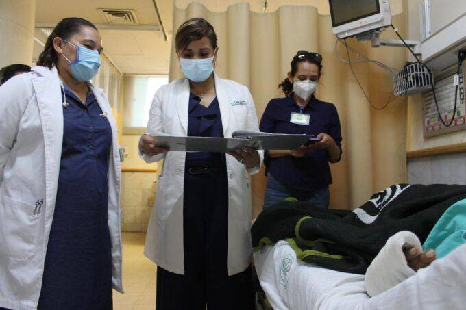 Supervisan autoridades nacionales del IMSS hospitales en Torreón