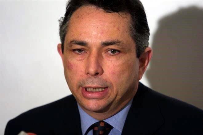Ordenan capturar a Cabal Peniche