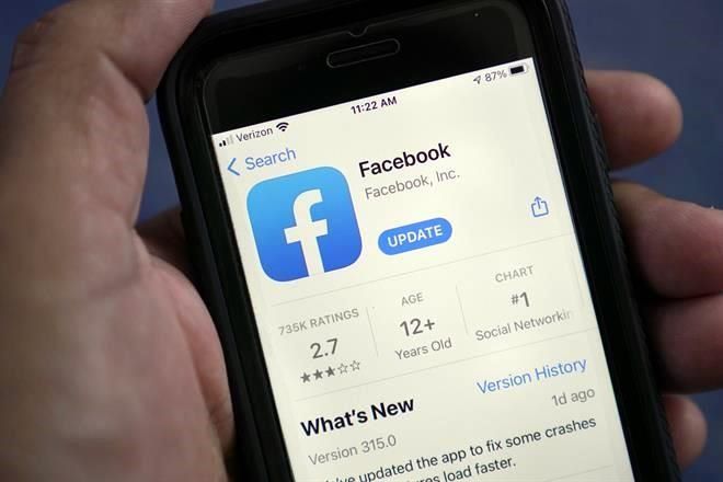 Admiten amparo… contra Facebook