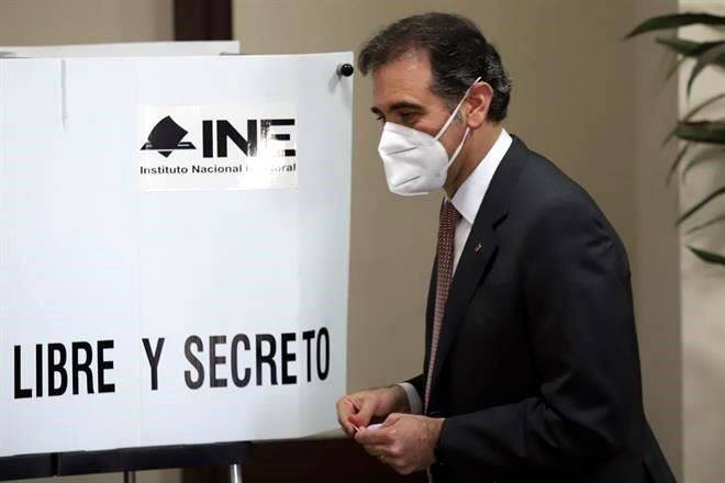 Solicitará INE 4 mil mdp para consulta sobre revocación