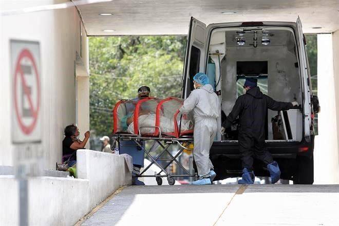Mueren por Covid 5 mil en sanatorios
