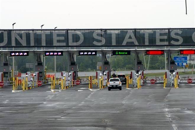 Reabre Canadá frontera a vacunados de EU