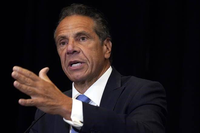 Renuncia Gobernador de NY por denuncias de acoso