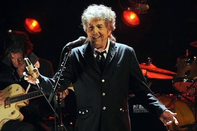 Demandan a Bob Dylan por supuestamente abusar de una niña