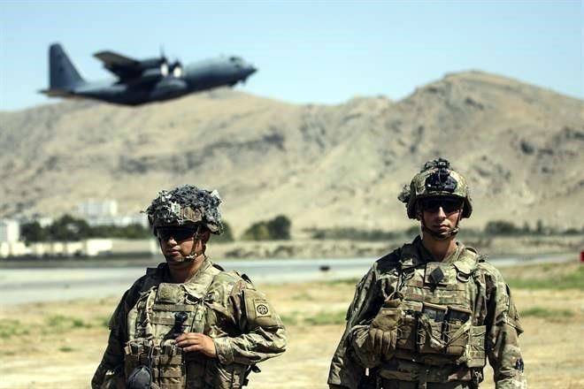 Pide EU dejar aeropuerto de Kabul por amenaza de seguridad