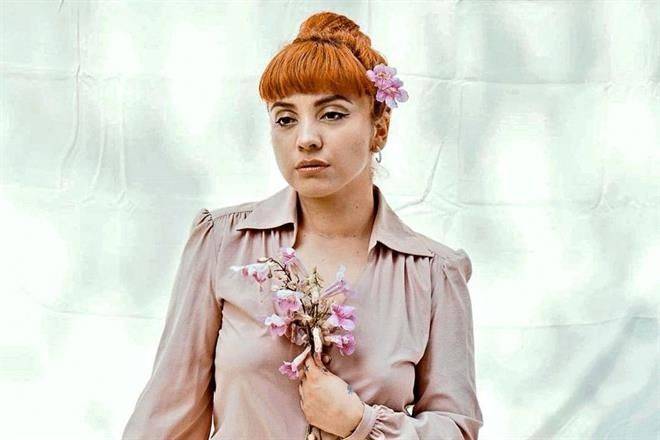 Mon Laferte vive enamorada de su gira… y su maternidad