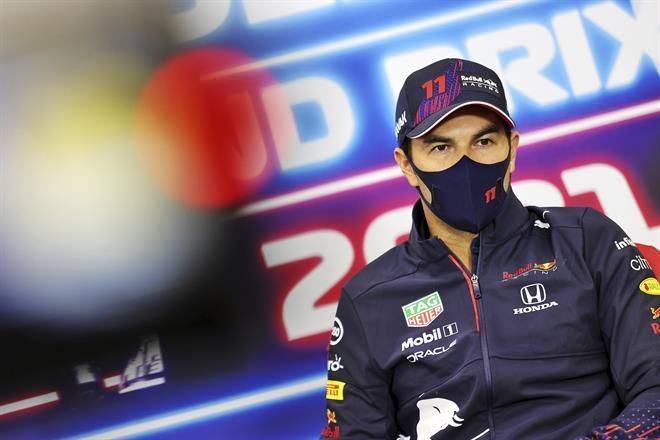 Nos equivocamos en la estrategia.- Checo