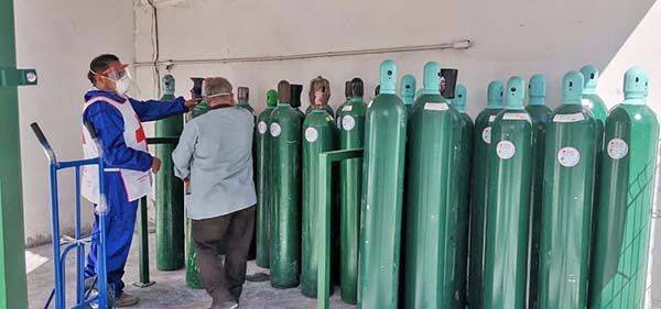 Vuelve solicitud de tanques de oxígeno