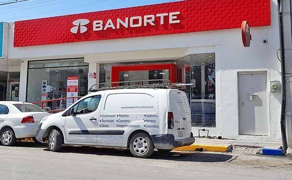 Retiene Banorte 52 mil pesos de adulto mayor