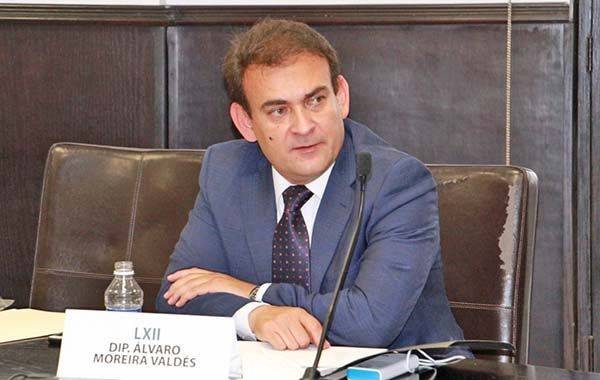 Reconocen diputados valor de los bomberos