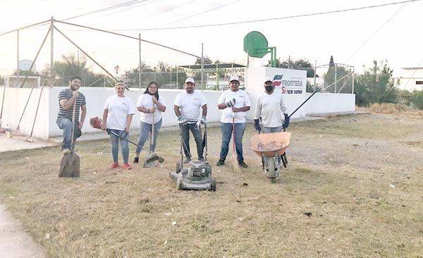 Limpia Oyervides terreno en la BV
