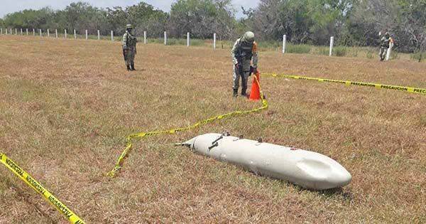 ‘Cae del cielo’ tanque de combustible con forma de misil en Tamaulipas