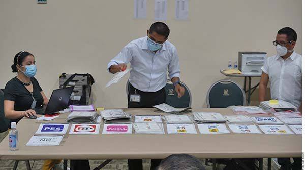 Inicia recuento de votos en Campeche