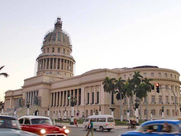 Cuba autoriza a ciudadanos para crear pequeñas empresas