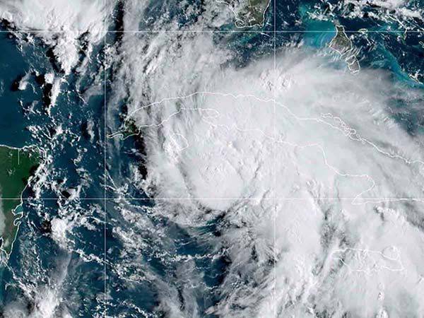 Huracán ‘Ida’ se aproxima a Cuba y amenaza ir rumbo a EU