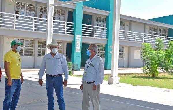 Realizan limpieza en Conalep de Frontera