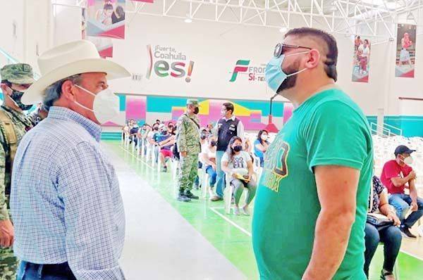 Apoya Siller vacunación