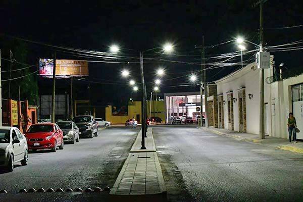 Monclova iluminada con apoyo ciudadano