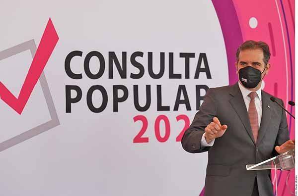 «Pese a descalificaciones, consulta salió bien y el INE fortalecido»