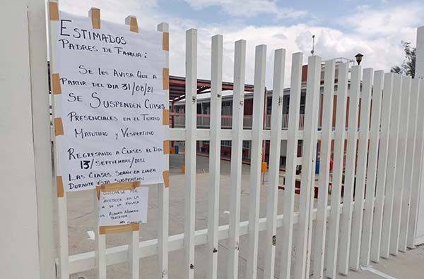 Suspenden clases en secundaria por Covid