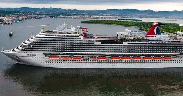Arriba a Mazatlán primer crucero