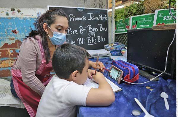 Causa pandemia deserción y violencia contra la niñez