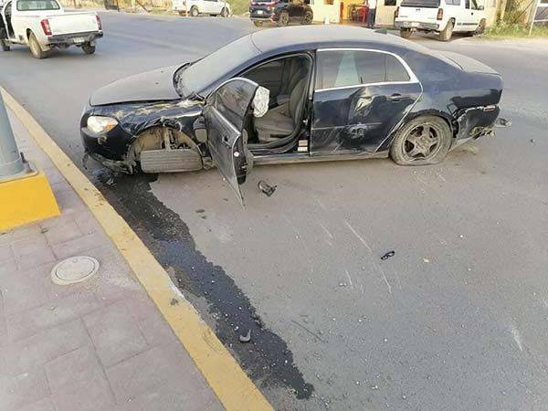 Se impacta socorrista contra camellón en CSG