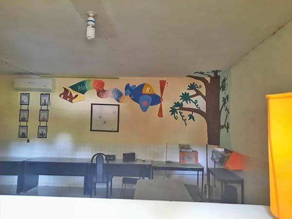 Roban a primaria 10 computadoras