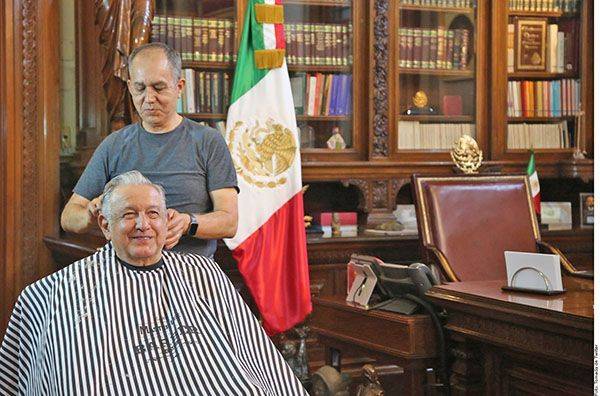 Descarta AMLO alza en impuestos y gasolinazo