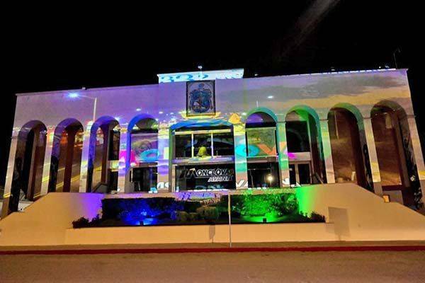 Cierran festejos con videomaping