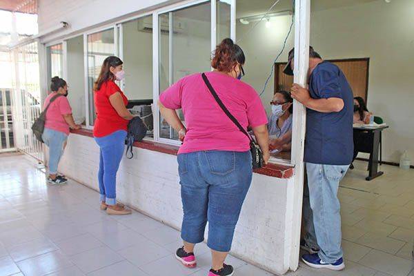 Atenderán los casos de estudiantes no inscritos