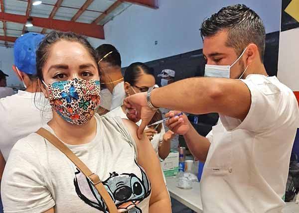 Inicia este miércoles vacunación de 18 y +