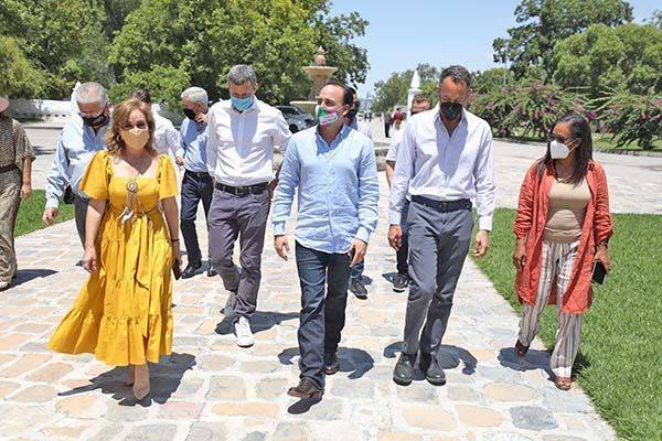 Develan ícono de Vinos y Dinos en Casa Madero