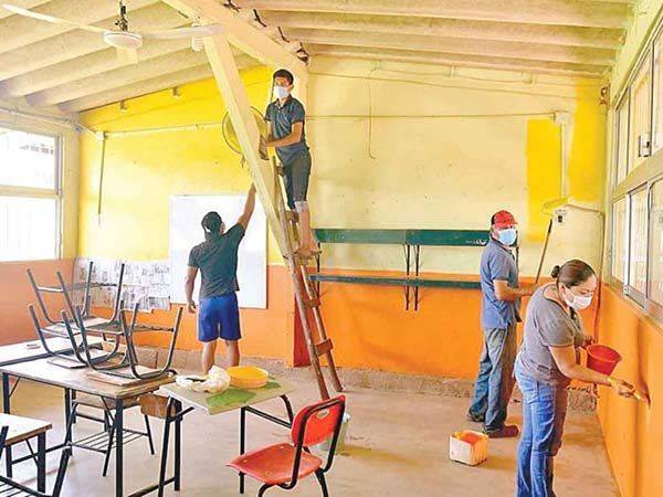 Solicitan ayuda para reparar 100 escuelas; fueron objeto de saqueos y vandalismo