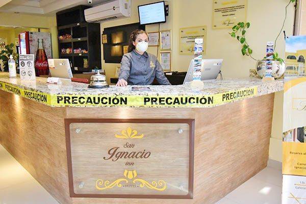 Capacitan a127 mil empleados turísticos