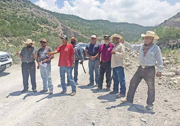 Desalojan a 40 familias en disputa por predios
