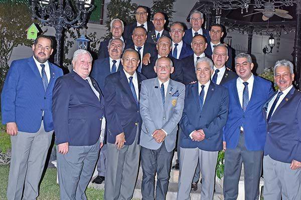 Recibe el Club Rotario al Gobernador de Distrito