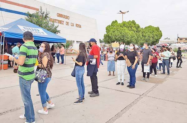Aplican hoy segundas dosis a los de 30 a 39