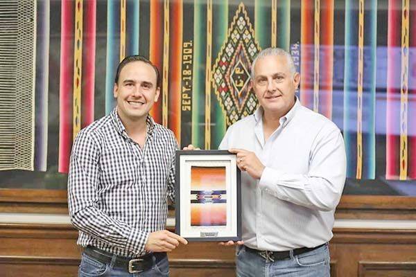Recibe Manolo al alcalde electo de Torreón para compartir buenas prácticas